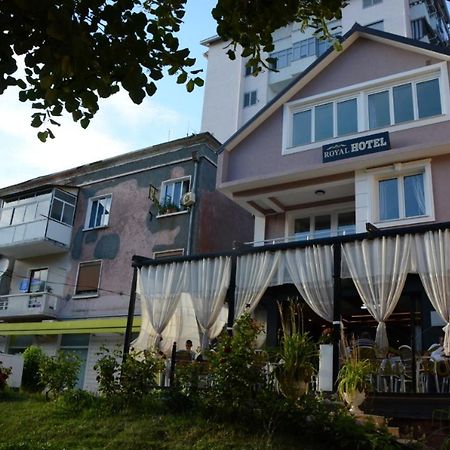 Royal Hotel Peshkopi Albania エクステリア 写真