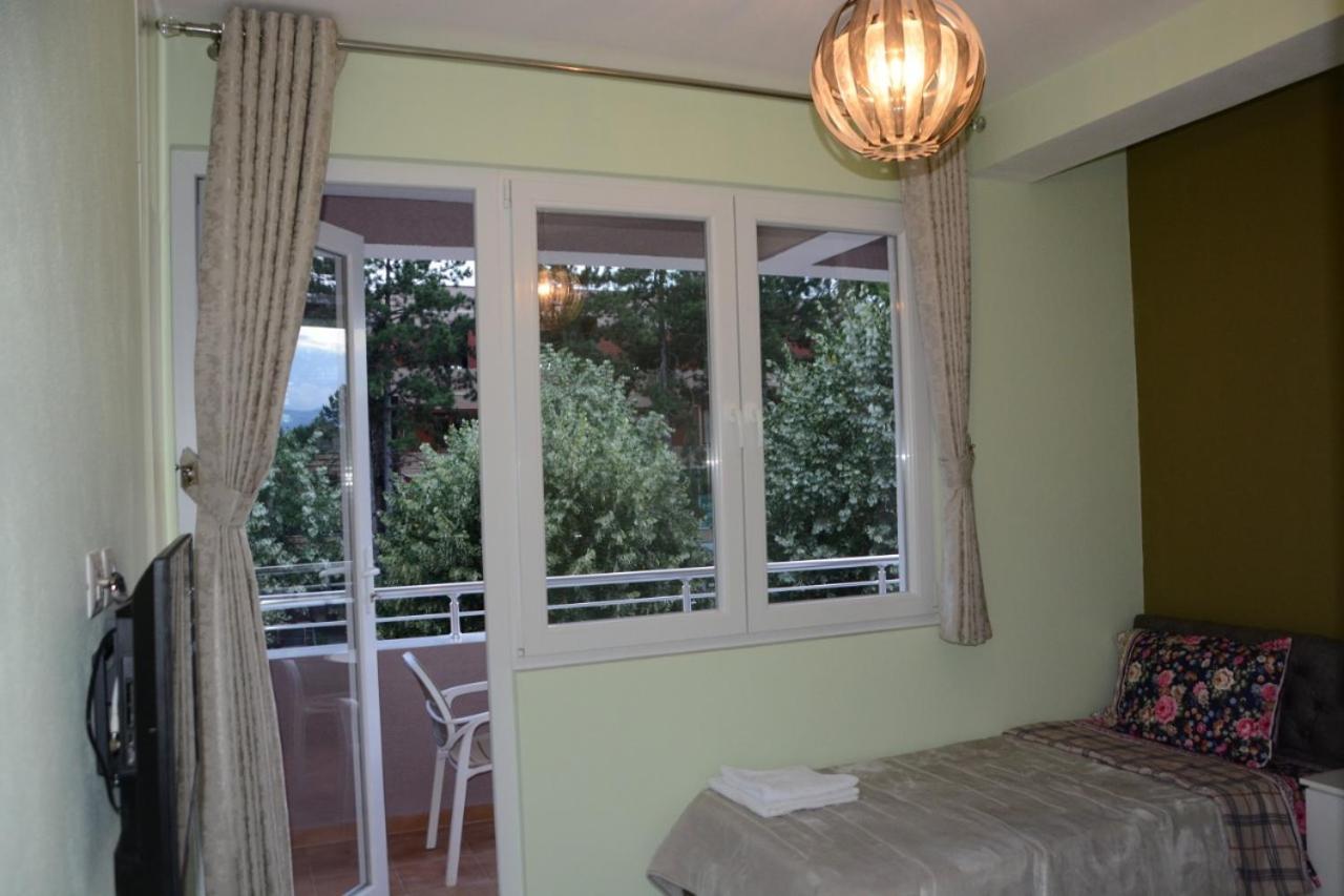 Royal Hotel Peshkopi Albania エクステリア 写真