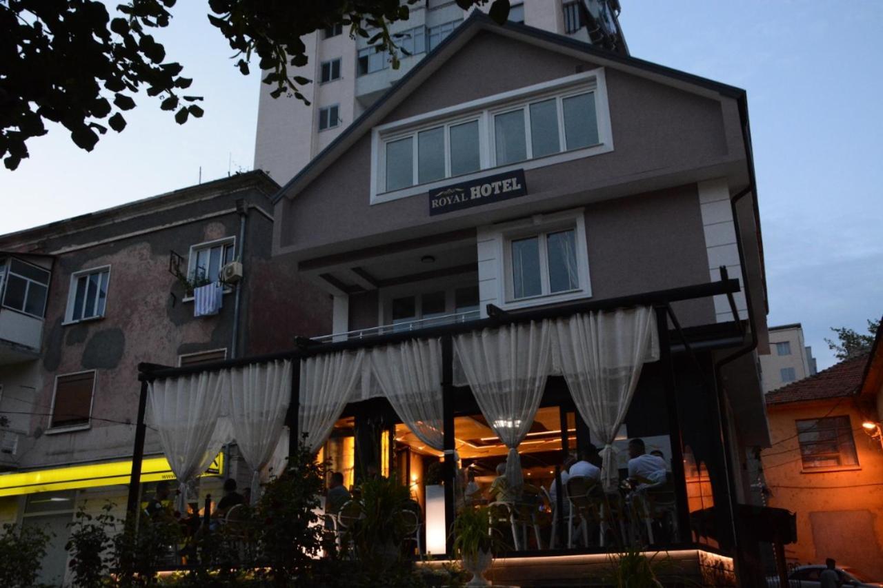Royal Hotel Peshkopi Albania エクステリア 写真