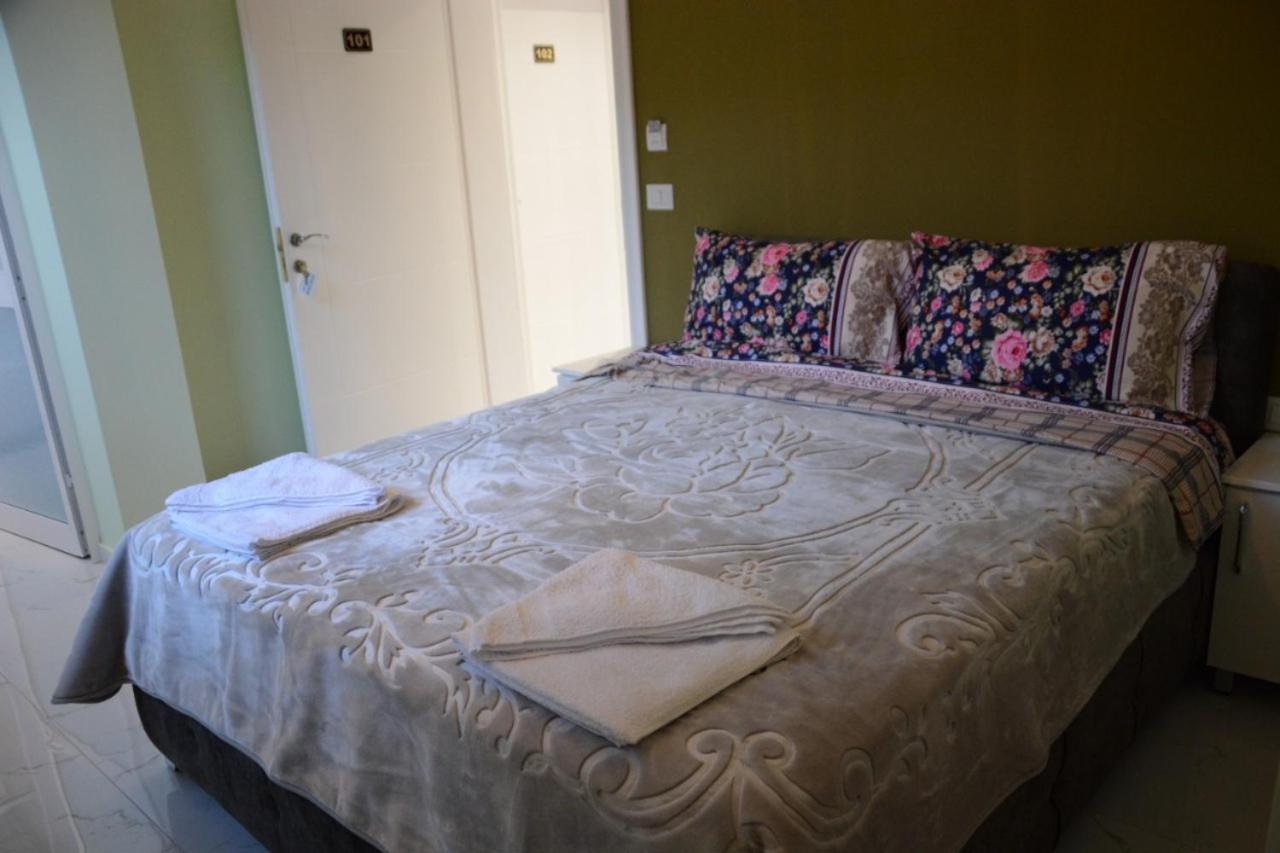Royal Hotel Peshkopi Albania エクステリア 写真