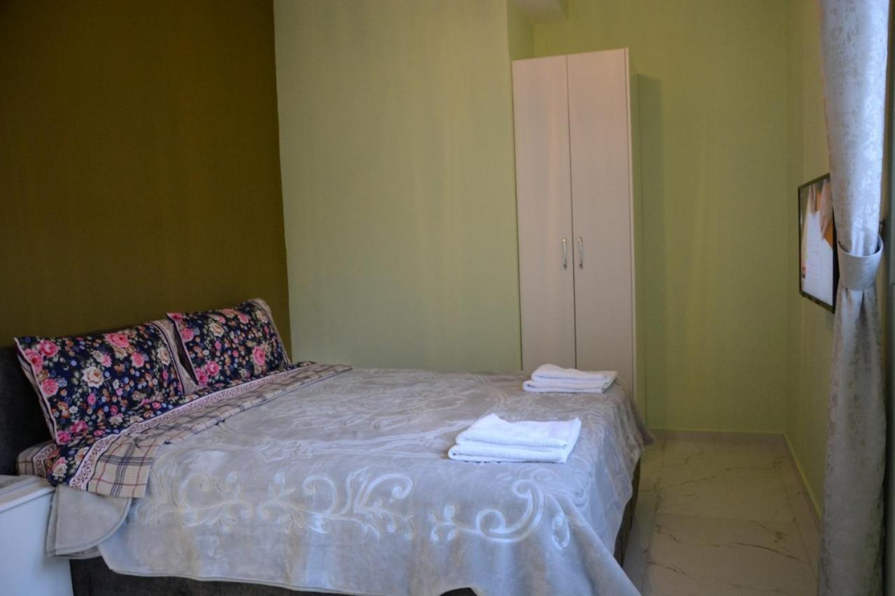 Royal Hotel Peshkopi Albania エクステリア 写真
