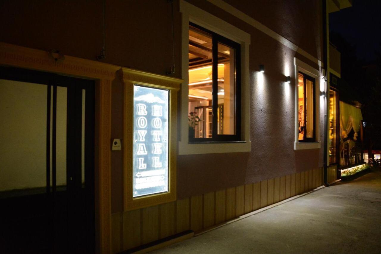 Royal Hotel Peshkopi Albania エクステリア 写真
